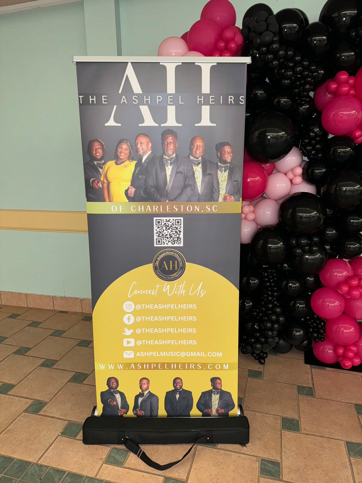 Custom Retractable Banner W/ Carrying Case (33x79)